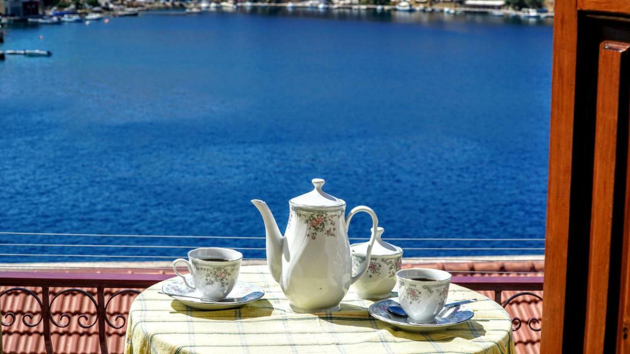 Villa Pitini Сими Екстериор снимка