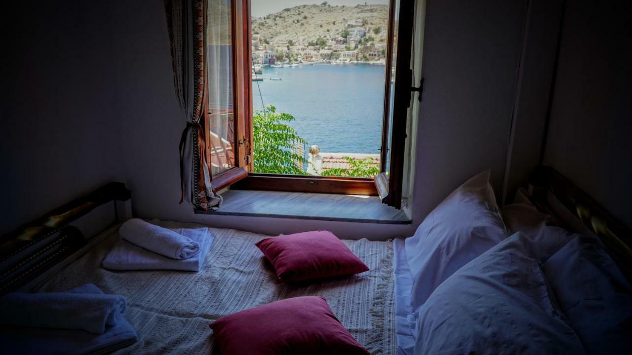 Villa Pitini Сими Екстериор снимка