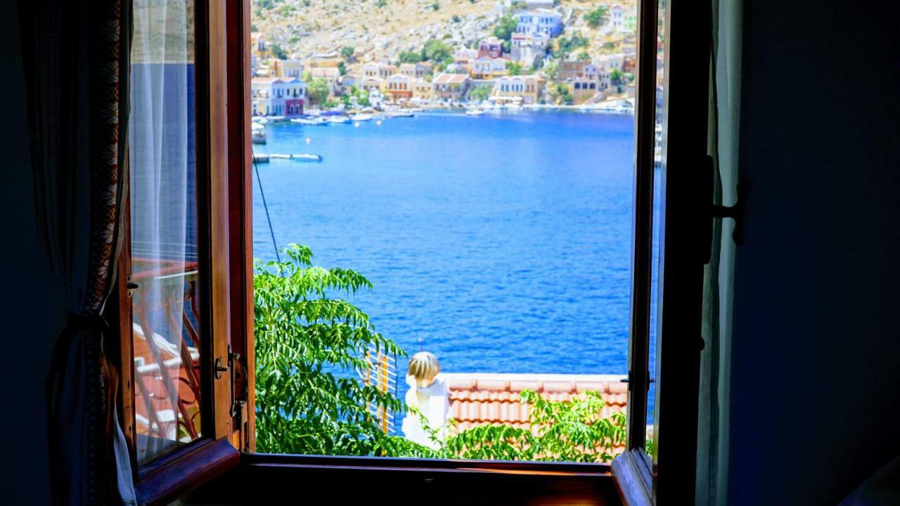Villa Pitini Сими Екстериор снимка