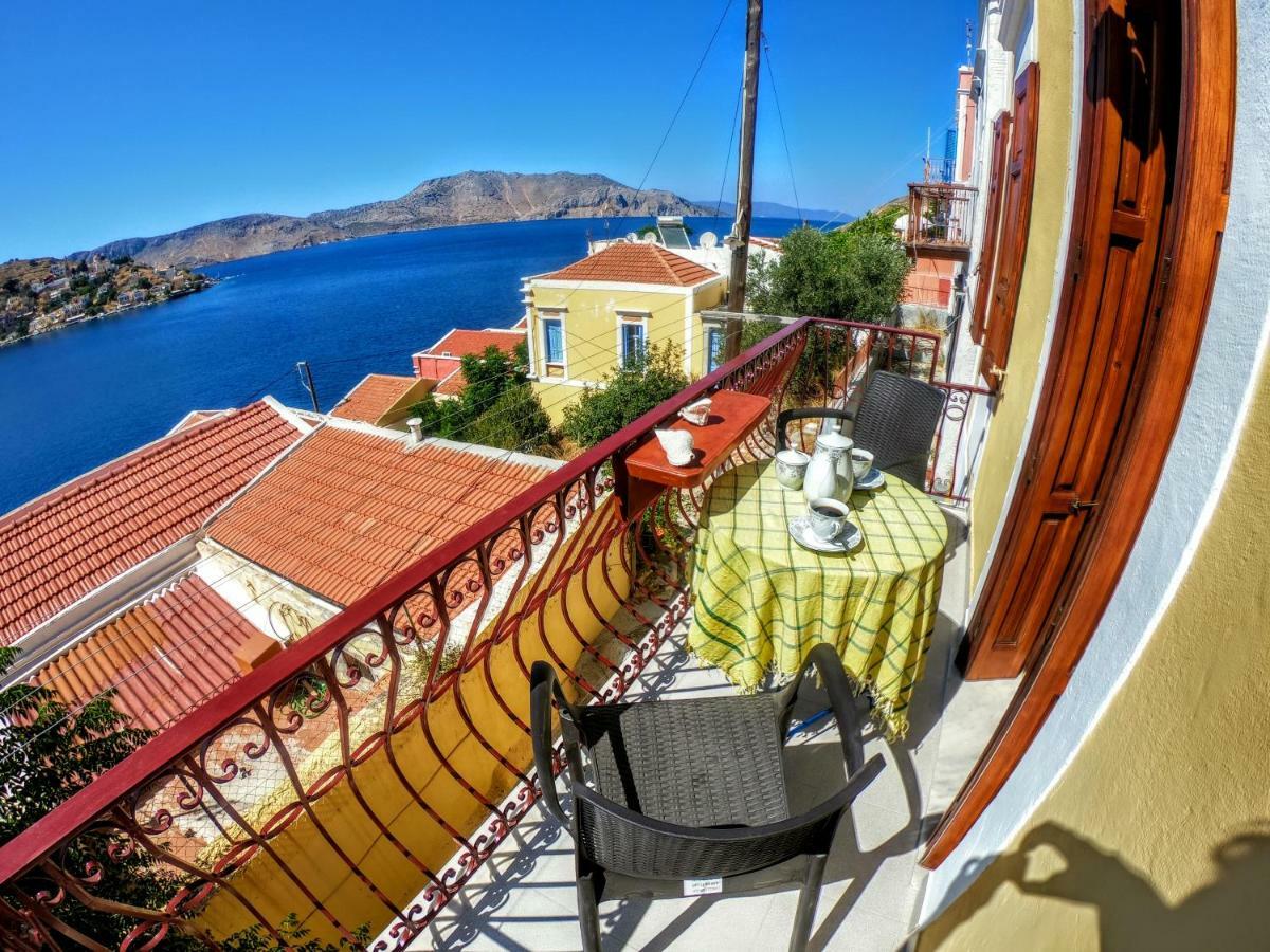 Villa Pitini Сими Екстериор снимка
