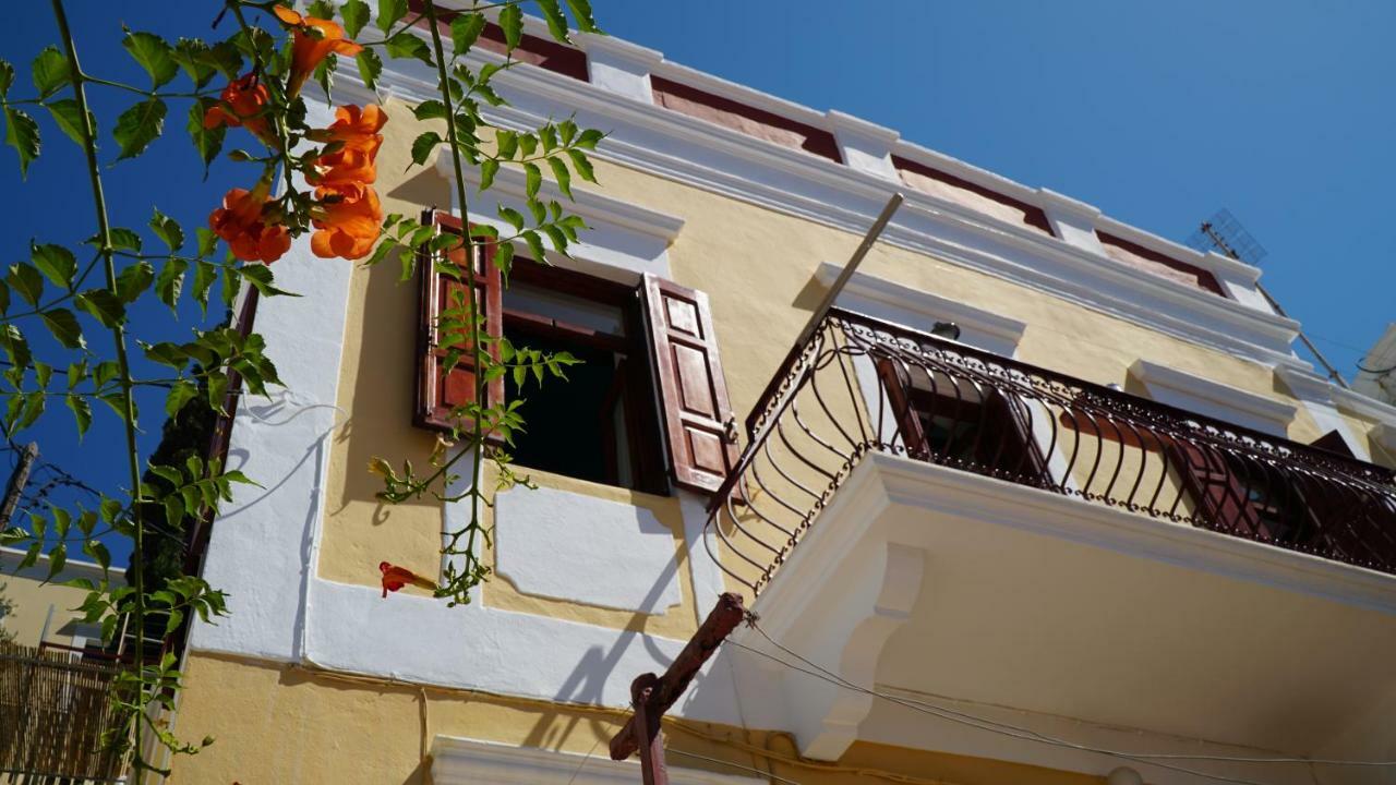 Villa Pitini Сими Екстериор снимка