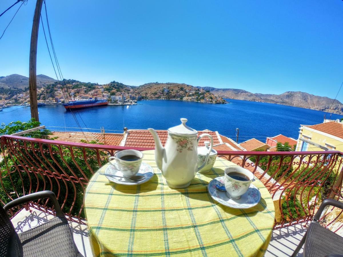 Villa Pitini Сими Екстериор снимка