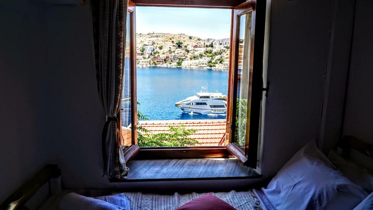 Villa Pitini Сими Екстериор снимка