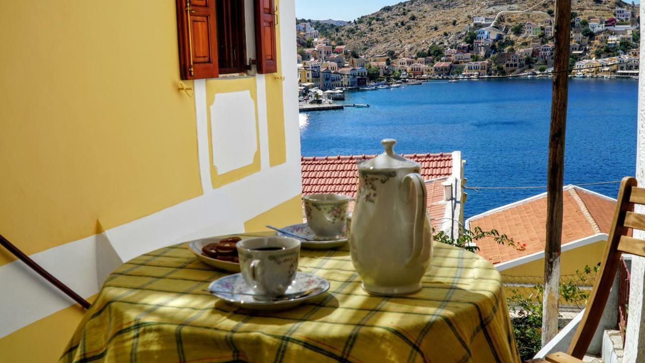 Villa Pitini Сими Екстериор снимка
